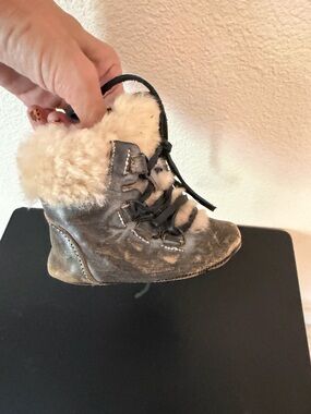 FREEBIRD Baby sz 2 Shearling Lined Leather Lace-Up Soft Sole Boots Shoes